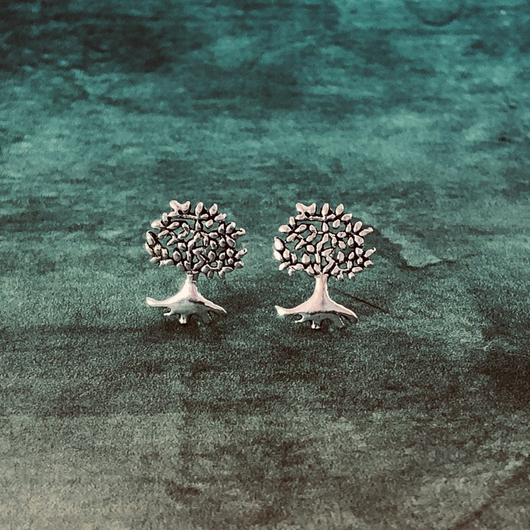 Livets träd - Små fint detaljerade silverörhängen