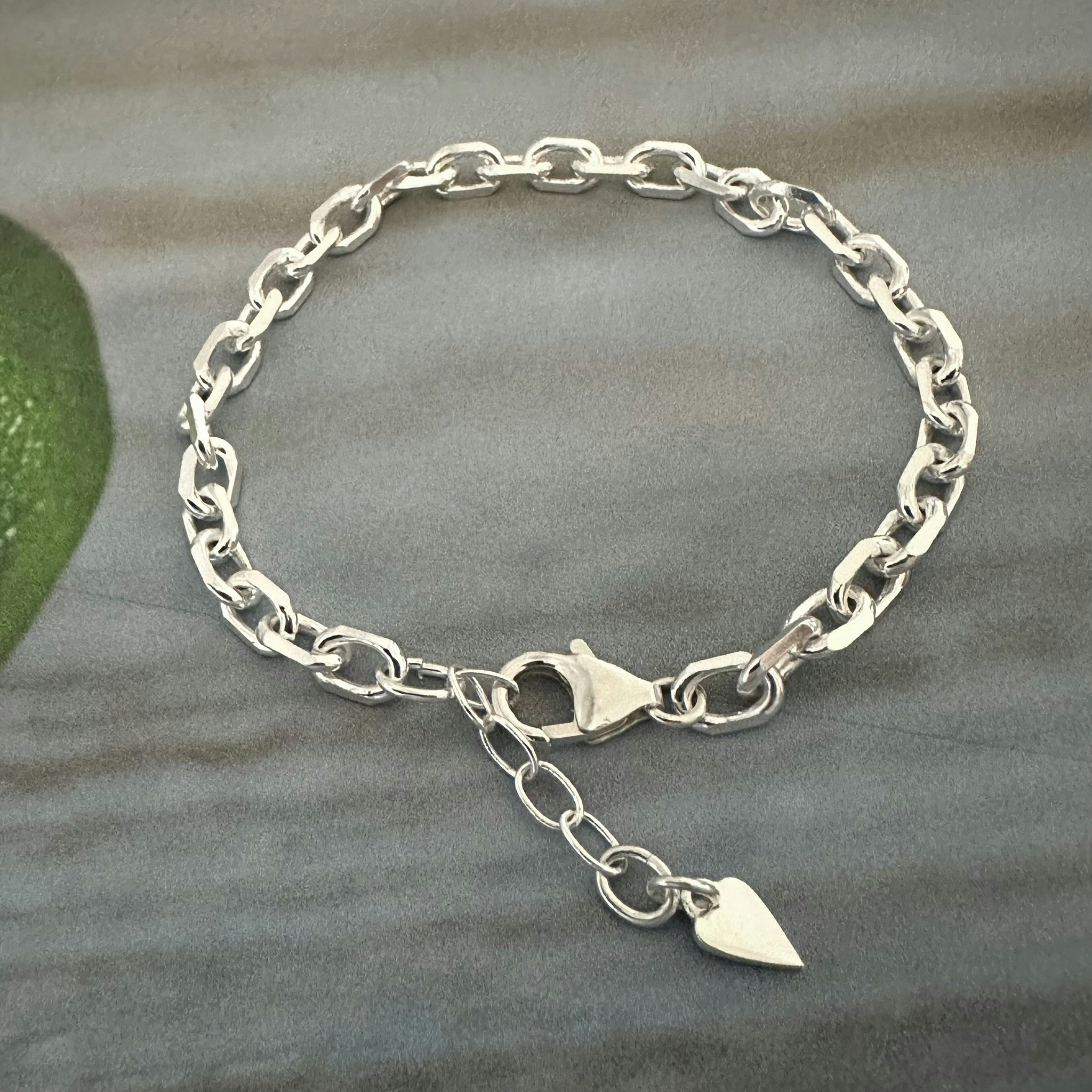 Freja - Armband med kraftig ankarlänk