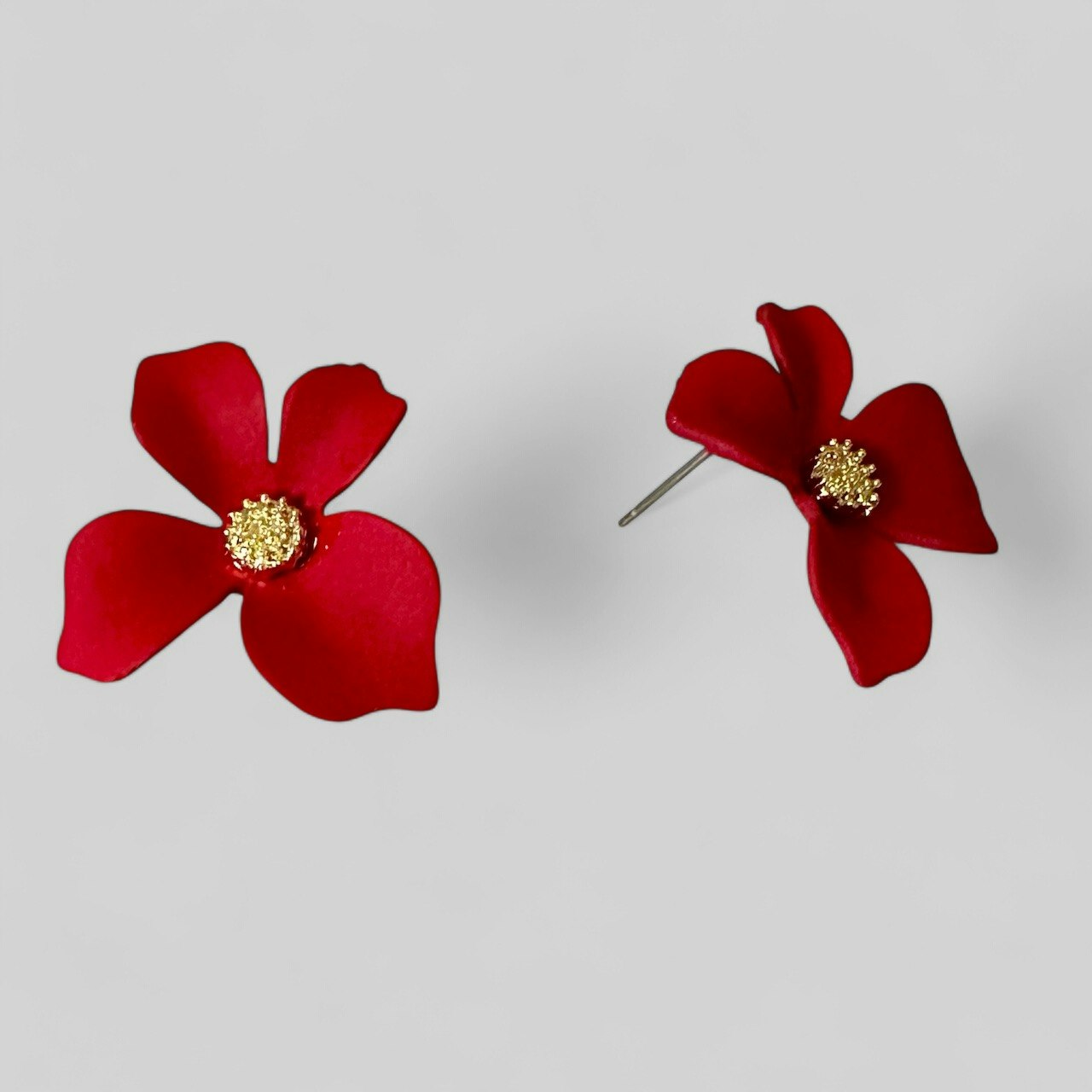Röda blomörhängen från By Odahl
