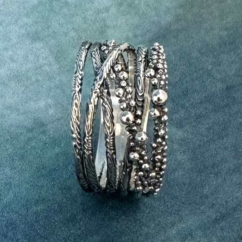 Amber - Snygg ring i råare stuk