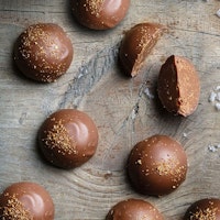 Mr Cake Orange Praline - 72 grams