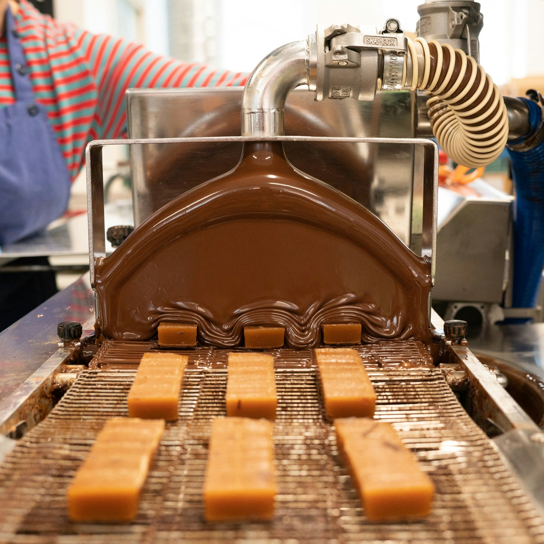 Pärlans Konfektyr Chocolate Covered Caramel Bar, Salted Caramel - 38 grams