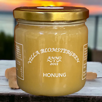 Villa Blomstergren Honey With Peach - 250 grams