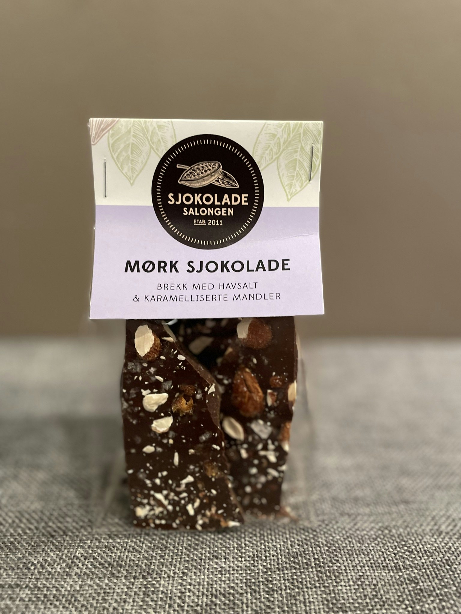 Sjokoladebrekk Mørk sjokolade mandel & havsalt