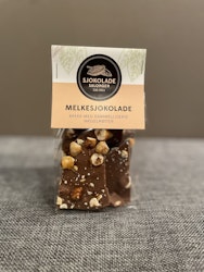 Sjokoladebrekk Melkesjokolade med hasselnøtter