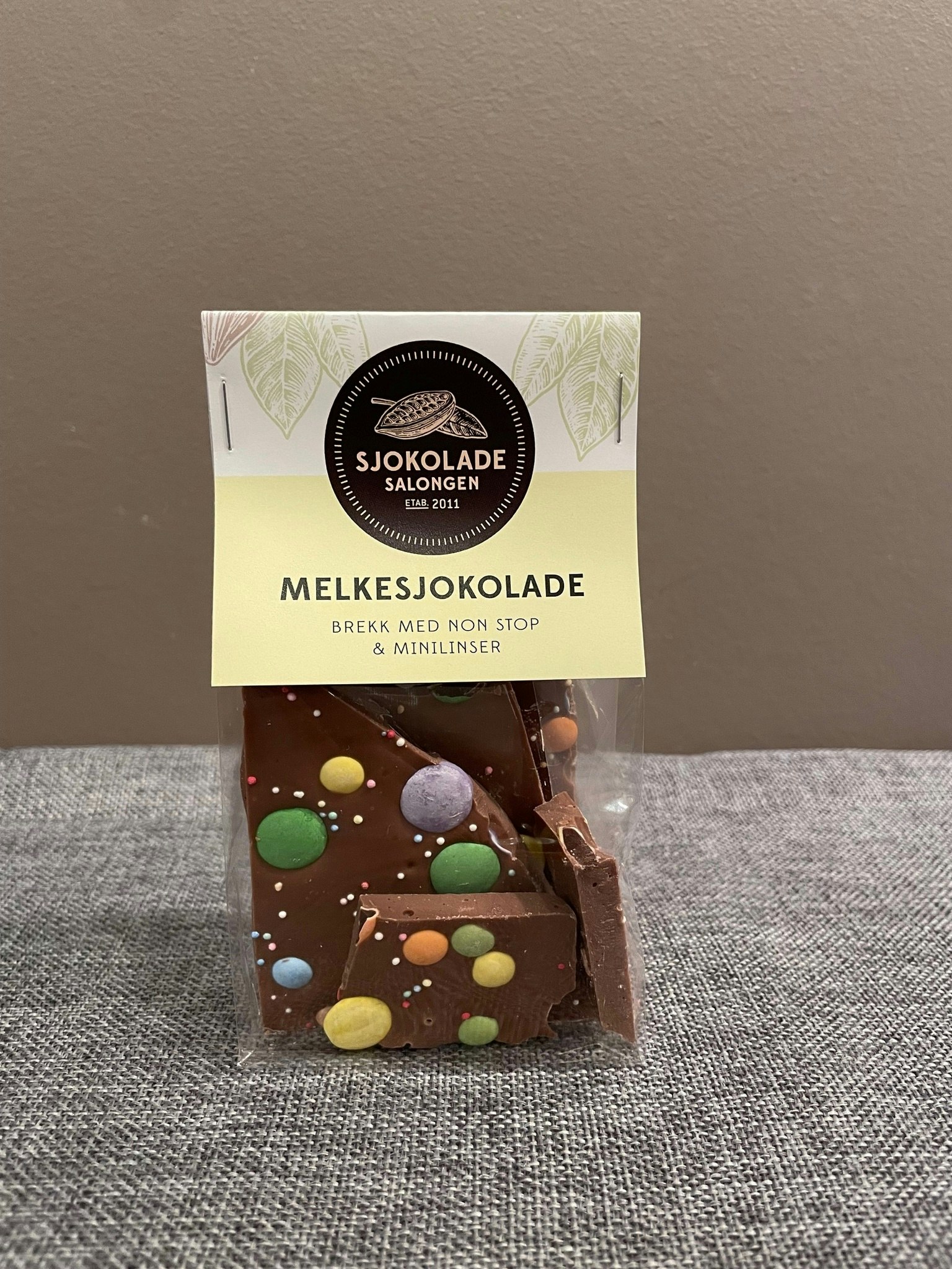 Sjokoladebrekk Melkesjokolade med nonstop & minilinser