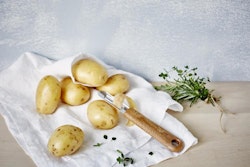 Potatisskalare med handtag i bioplast