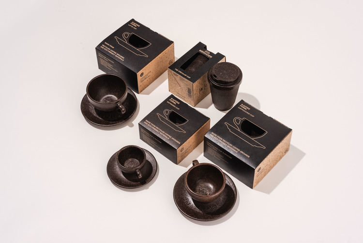 Bild föreställande det olika produkterna i serien koppar av Kaffeform.