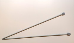 Ett par stickor av alu 35 cm 2,00-5,00 mm