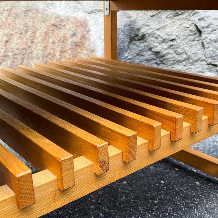 Hallmöbel i teak och ek - Petita, J Maahr, O Nielsen, Ikea
