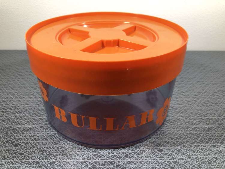 Bullar (orange), Erik Kold - Nils Johan