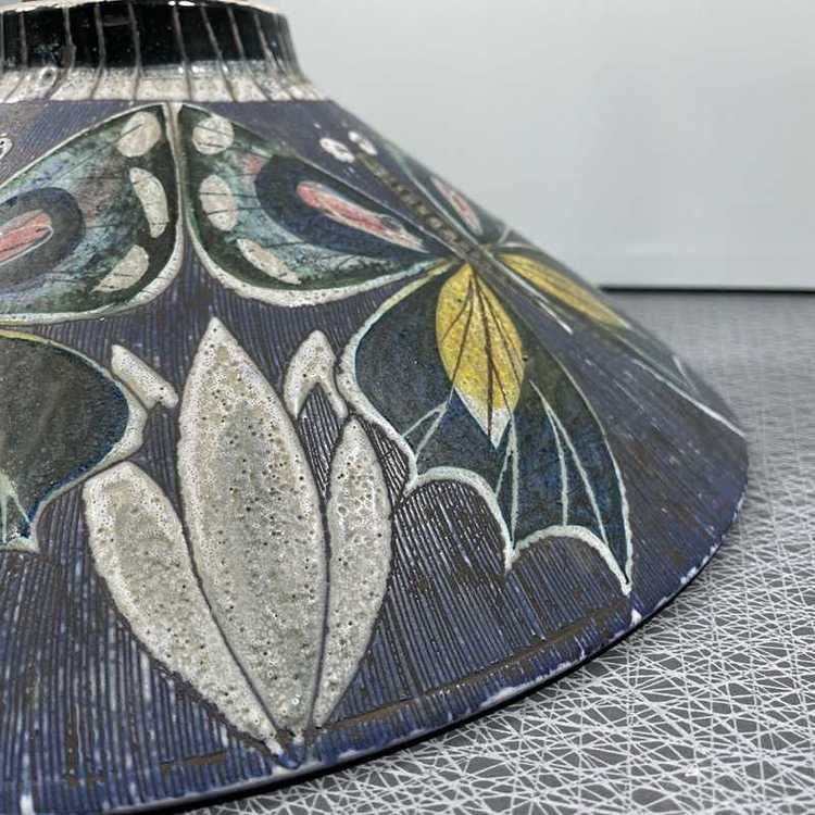 Taklampa keramik och teak Tilgmans Keramik mönster med tulpan