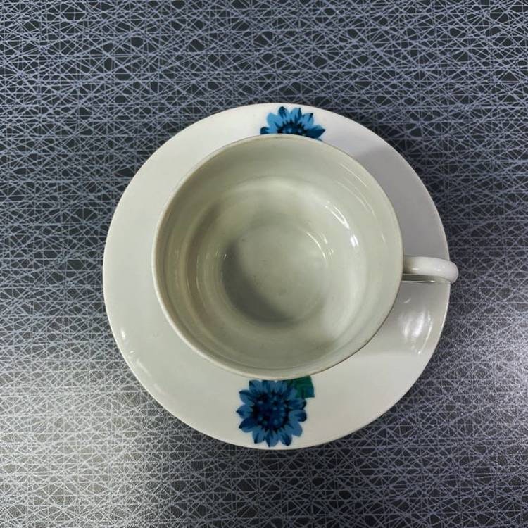 Kaffekopp med blå blommor