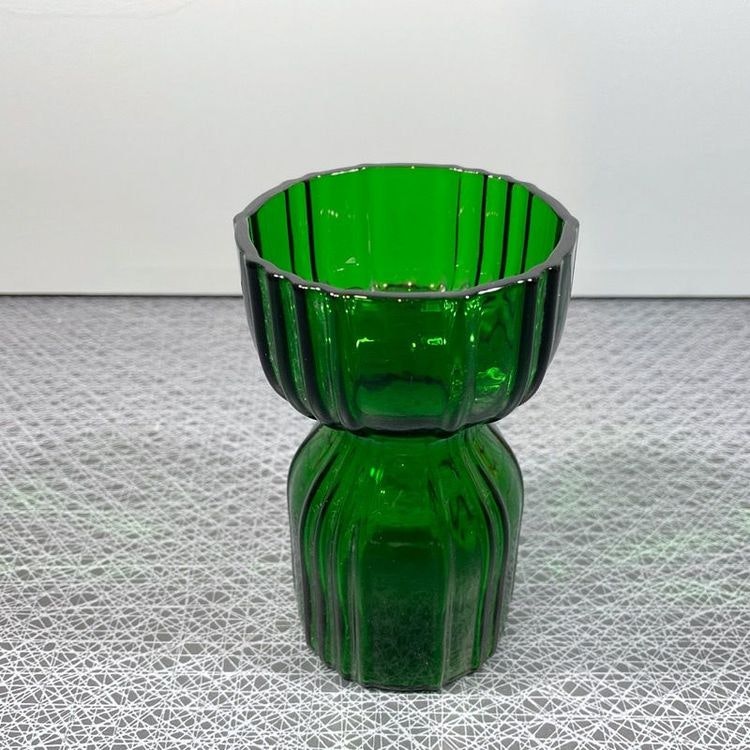 Hyacintvas i grönt glas