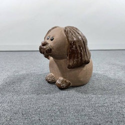 Hund i keramik - Jie Gantofta