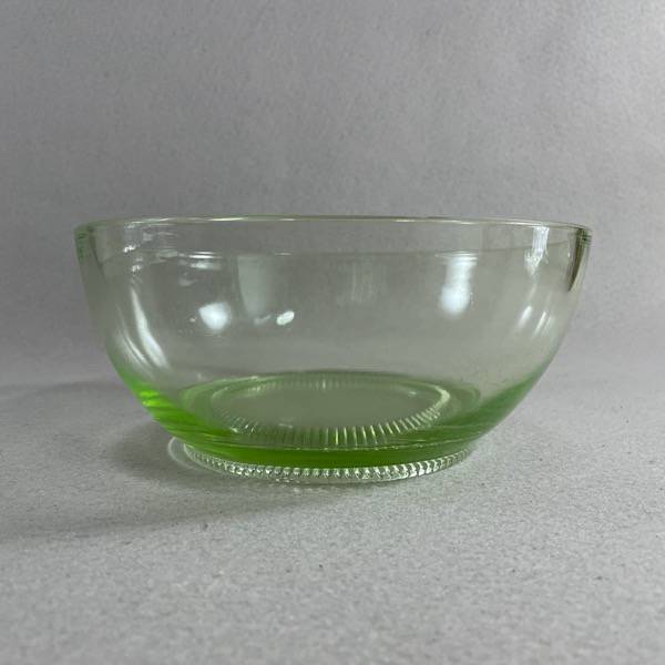 Glasskål - grönt uranglas
