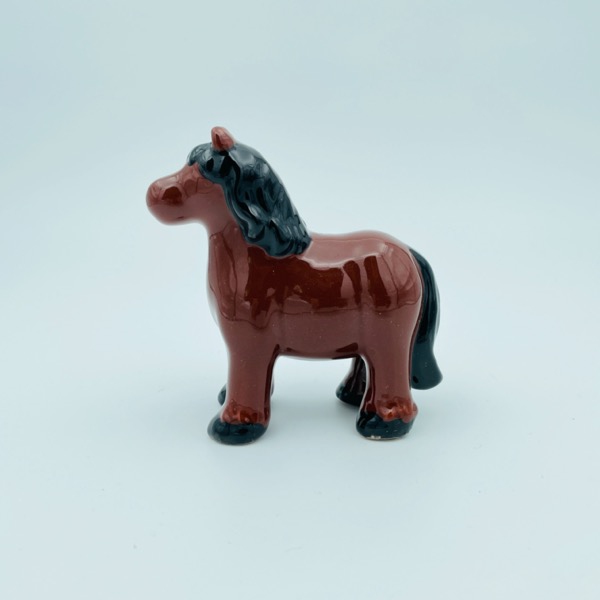 Häst i Keramik, mörkbrun - Jie Gantofta