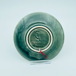 Assiett, grön - Hällristning, Syco keramik
