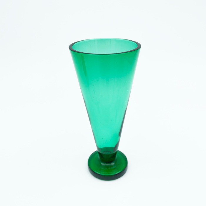 Gröna glaspokaler - Reijmyre glasbruk
