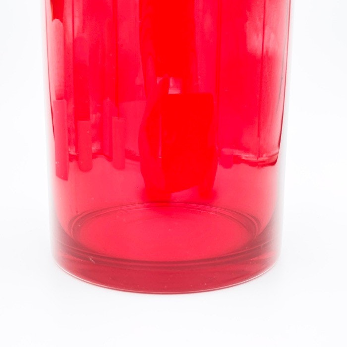 Röd och stor retro cylindervas