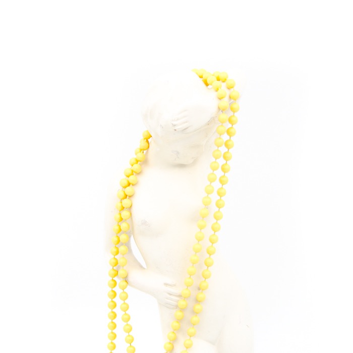 Retro halsband med plastpärlor gult