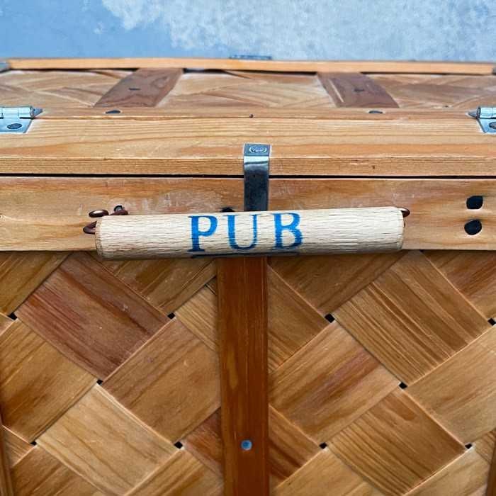 Flätad korg med lock - PUB