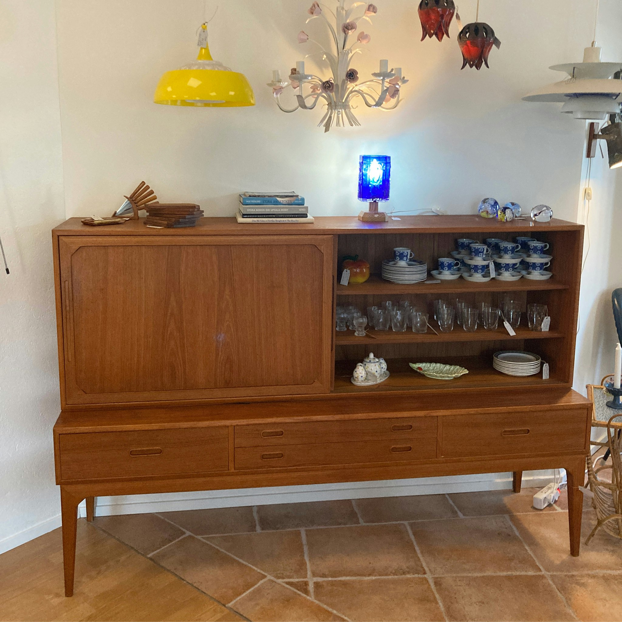 Stort sideboard i teak