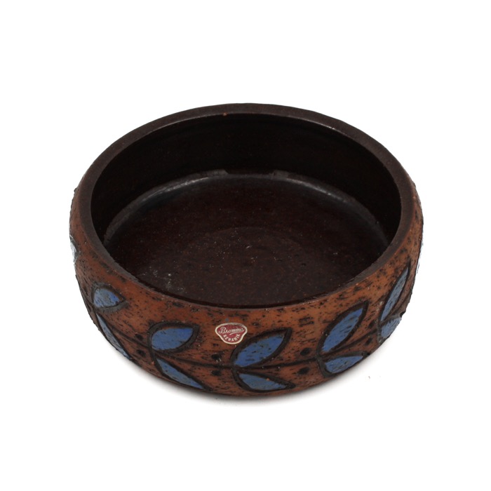 Skål i keramik med blå löv