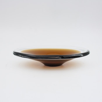 Glasskål i klart och brunt glas