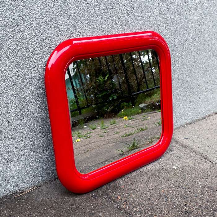 Retro röd, spegel i plast
