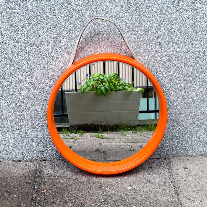 Retro orange, rund spegel i plast