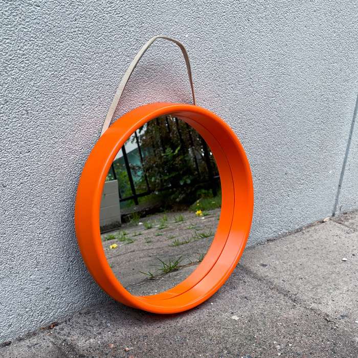 Retro orange, rund spegel i plast