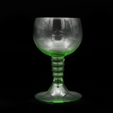 Remmare med gröntonat glas
