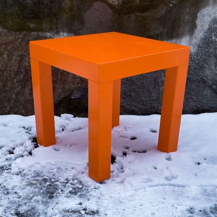 Hörnbord i plast, orange - MIN Tranås