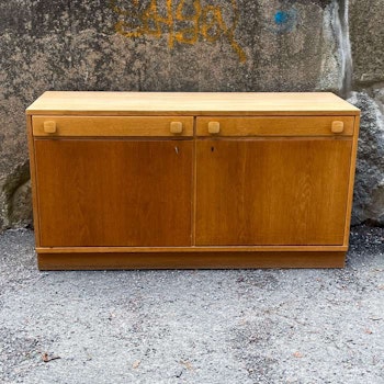 Sideboard, ek