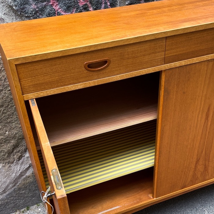 Sideboard i teak