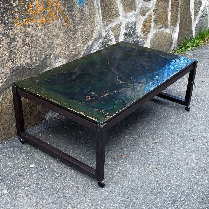 Större soffbord med träram och skiva - 70-tal
