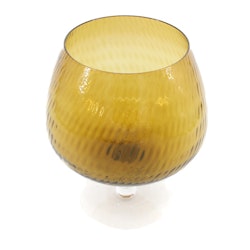 Glasvas eller vinglas - bärnstensfärgat glas