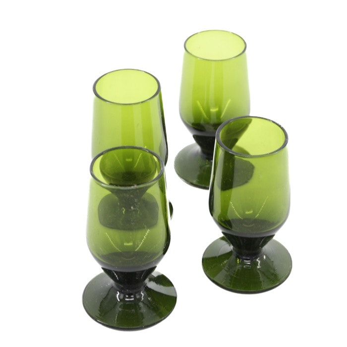 Snapsglas - mörkgrönt glas