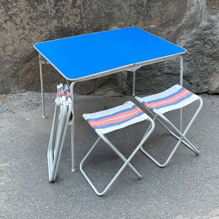 Picknickset - bord och fyra stolar