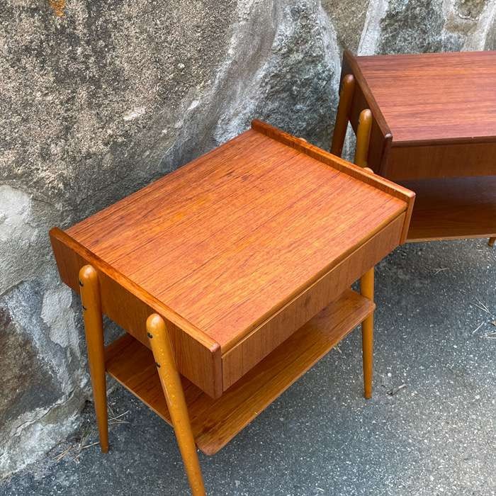 Två sängbord i teak - AB Carlssons Möbelfabrik