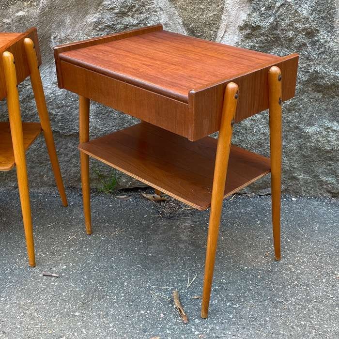 Två sängbord i teak - AB Carlssons Möbelfabrik