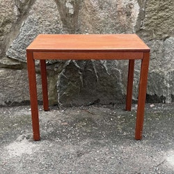 Sidobord/ mindre soffbord, teak