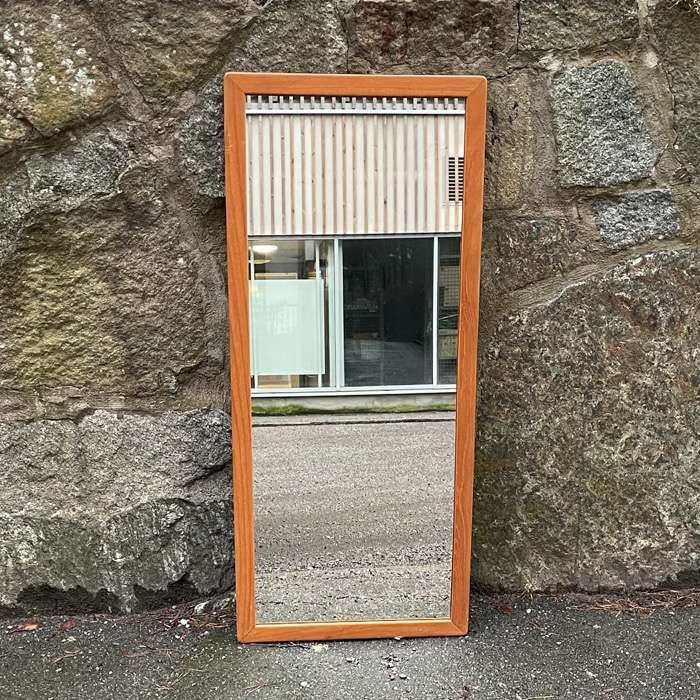 Spegel  i teak