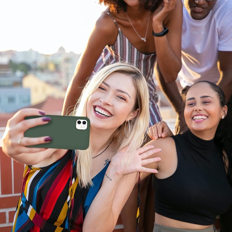 iPhone 11 - Gummibelagt Stöttåligt Silikon Skal Grön