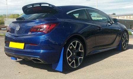 Opel Astra OPC  Stänklappar