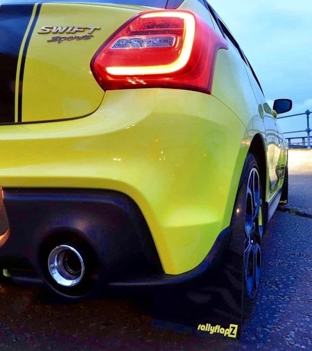 Suzuki Swift Sport mud flaps mounted