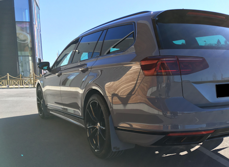 Volkswagen Passat facelifted mudflaps