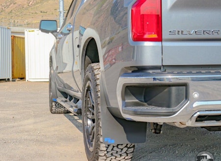 Chevrolet Silverado 2019+ mudflaps