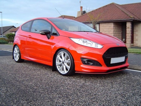 Ford Fiesta MK7.5 Stänklappar  2012+